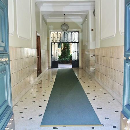 Beautiful Apartment In San Giovanni Close To Colosseo Rome Bagian luar foto