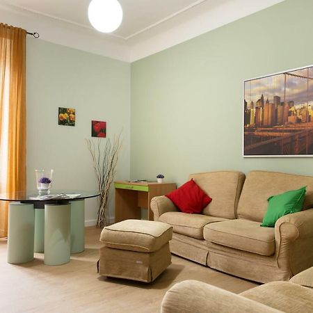 Beautiful Apartment In San Giovanni Close To Colosseo Rome Bagian luar foto