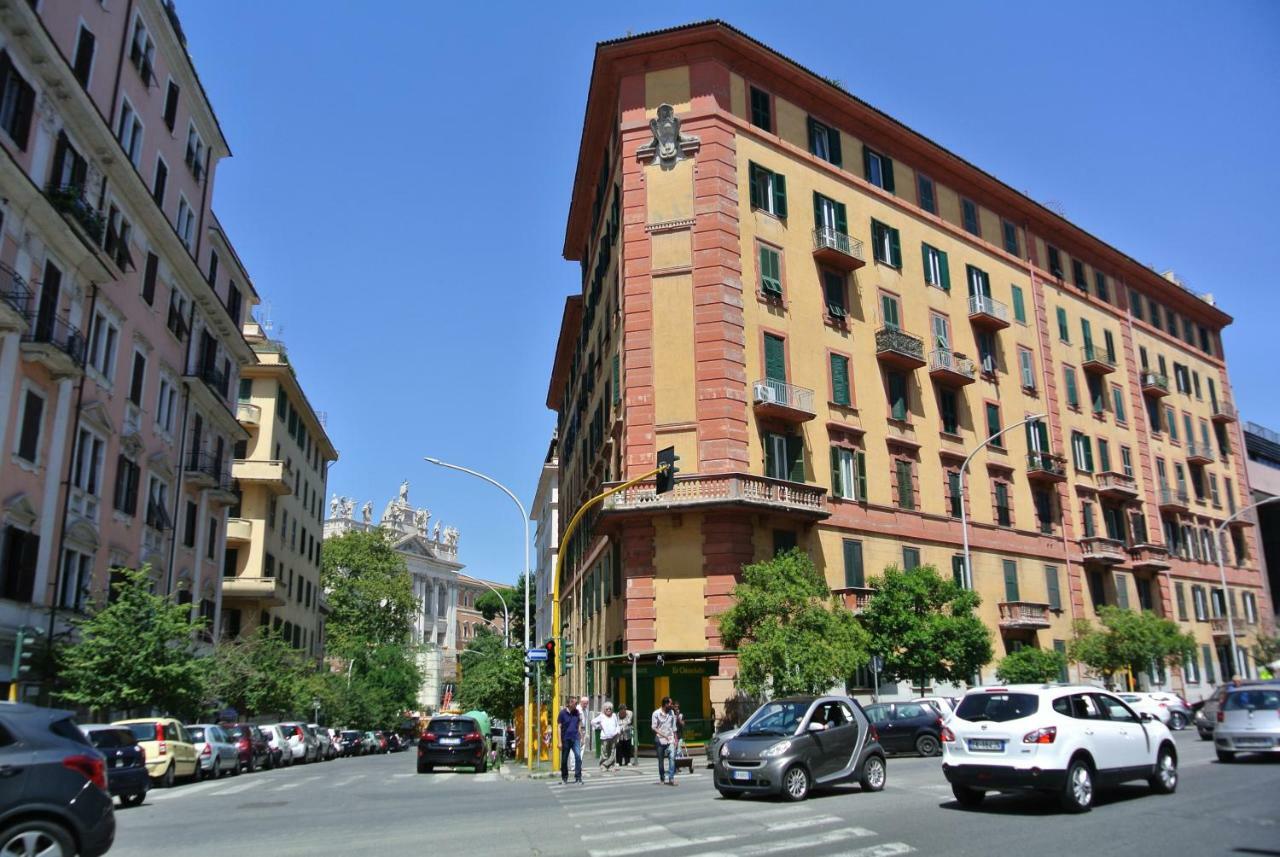 Beautiful Apartment In San Giovanni Close To Colosseo Rome Bagian luar foto