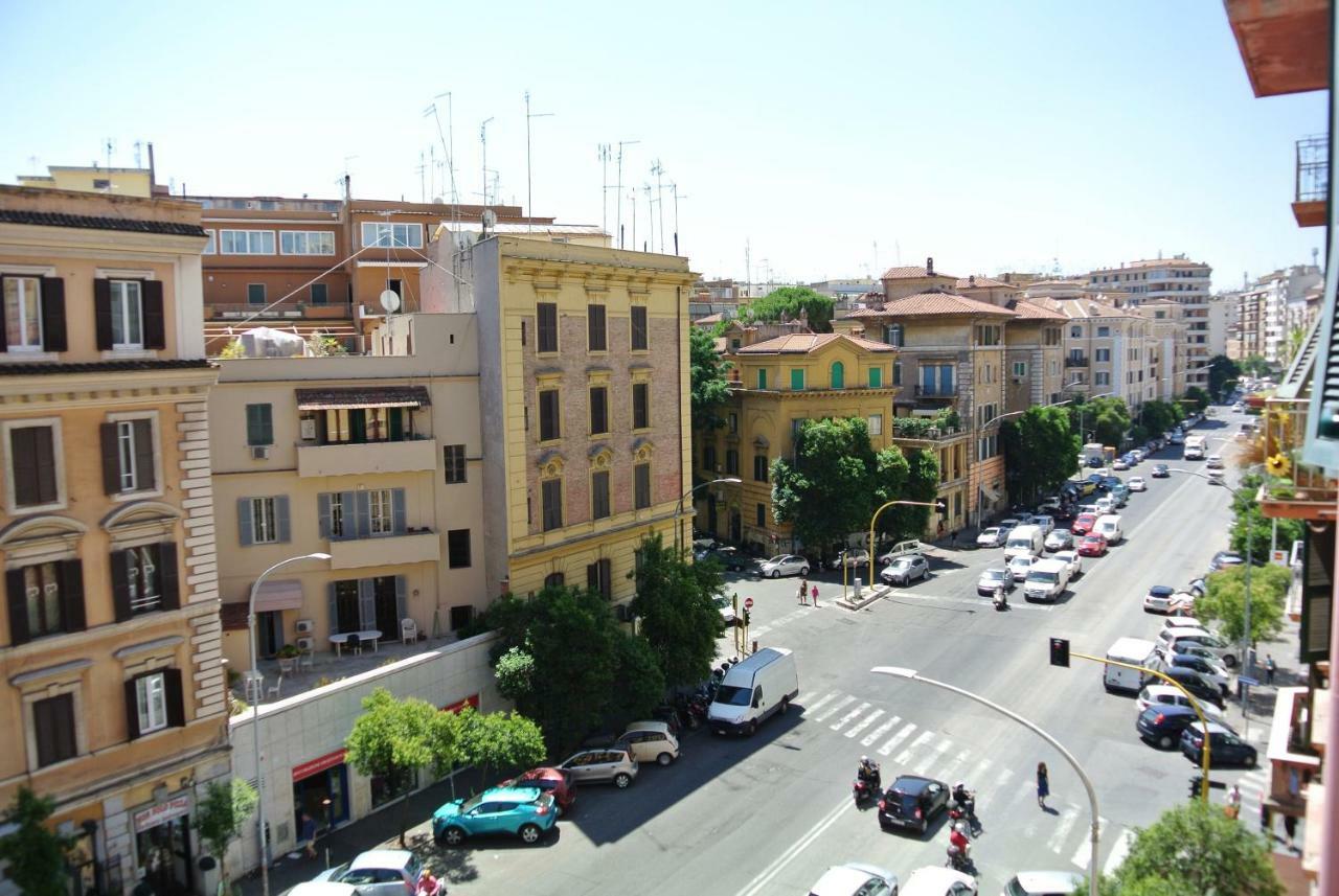 Beautiful Apartment In San Giovanni Close To Colosseo Rome Bagian luar foto