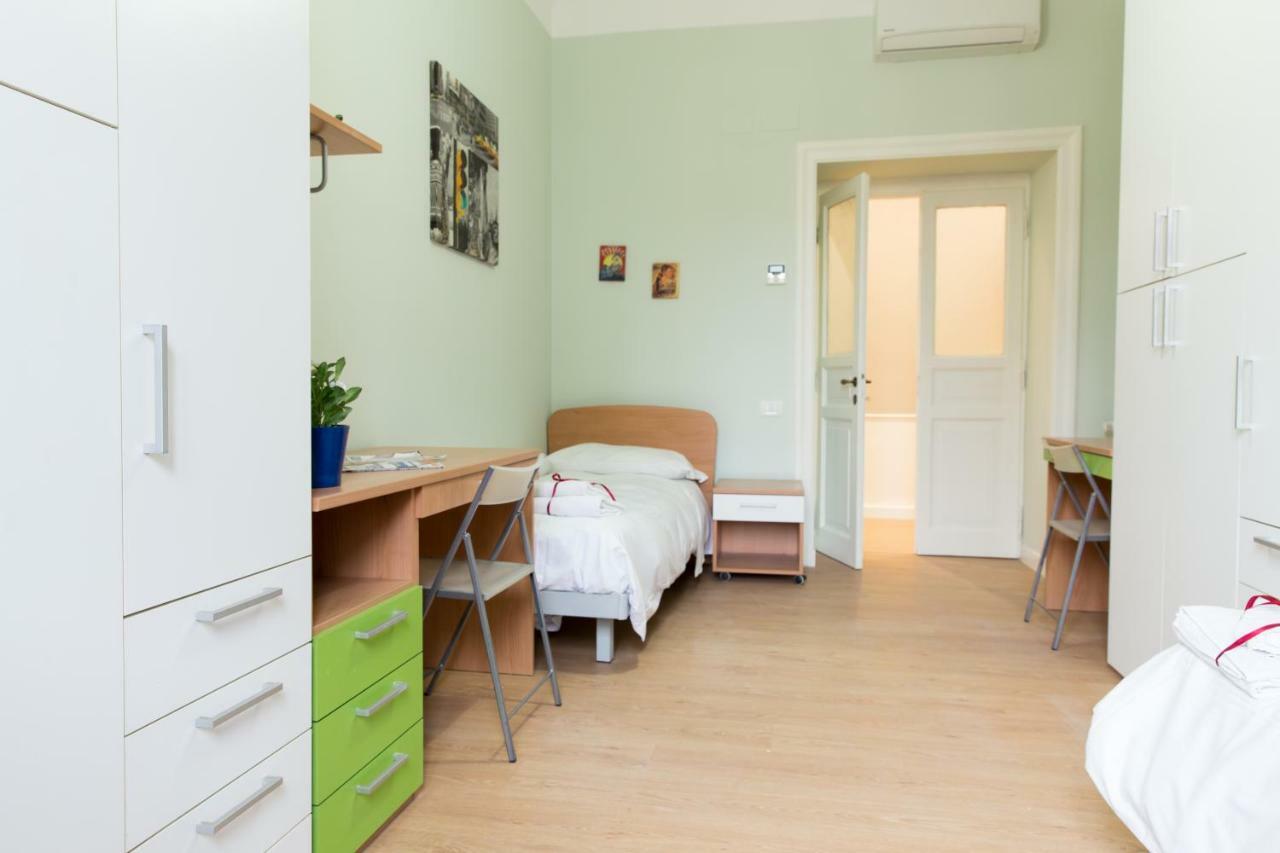 Beautiful Apartment In San Giovanni Close To Colosseo Rome Bagian luar foto