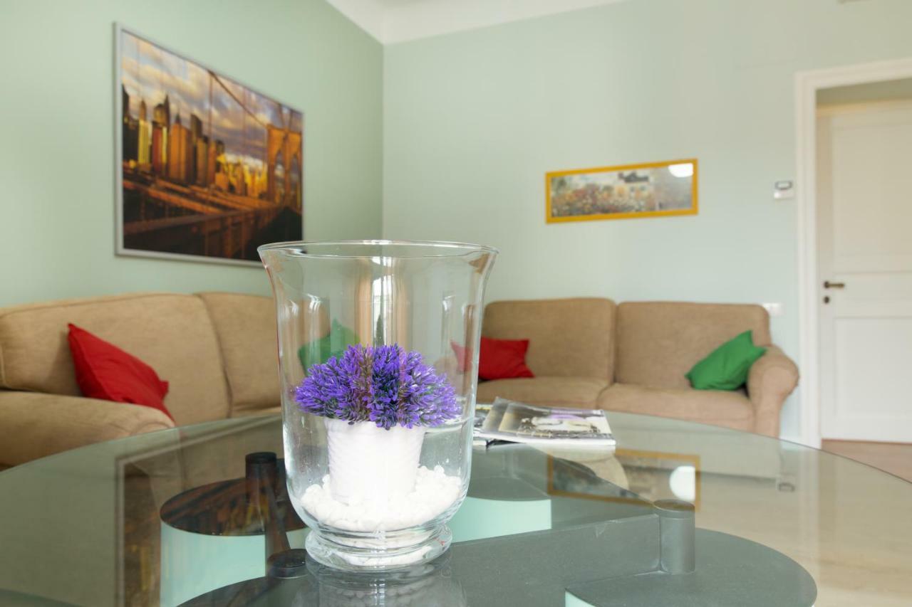 Beautiful Apartment In San Giovanni Close To Colosseo Rome Bagian luar foto