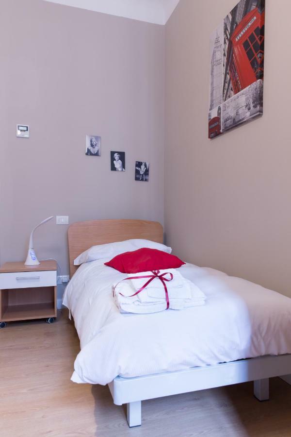 Beautiful Apartment In San Giovanni Close To Colosseo Rome Bagian luar foto
